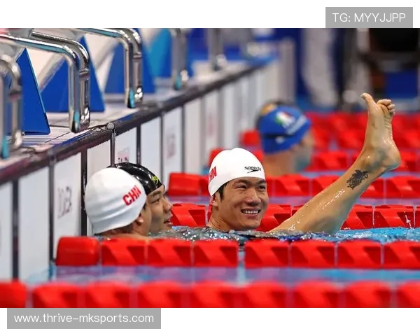 约翰尼·韦斯穆勒五枚奥运金牌闪耀泳坛传奇生涯