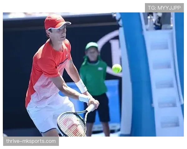 贝蒂·张右手持拍迎战新赛季 或将调整技战术布局