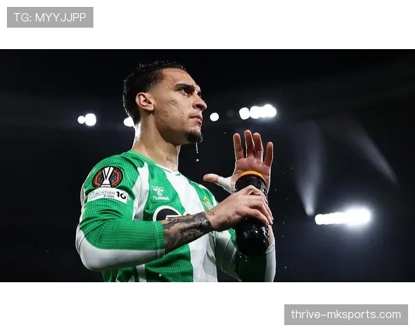 安东尼边路突破 安东尼边路突破